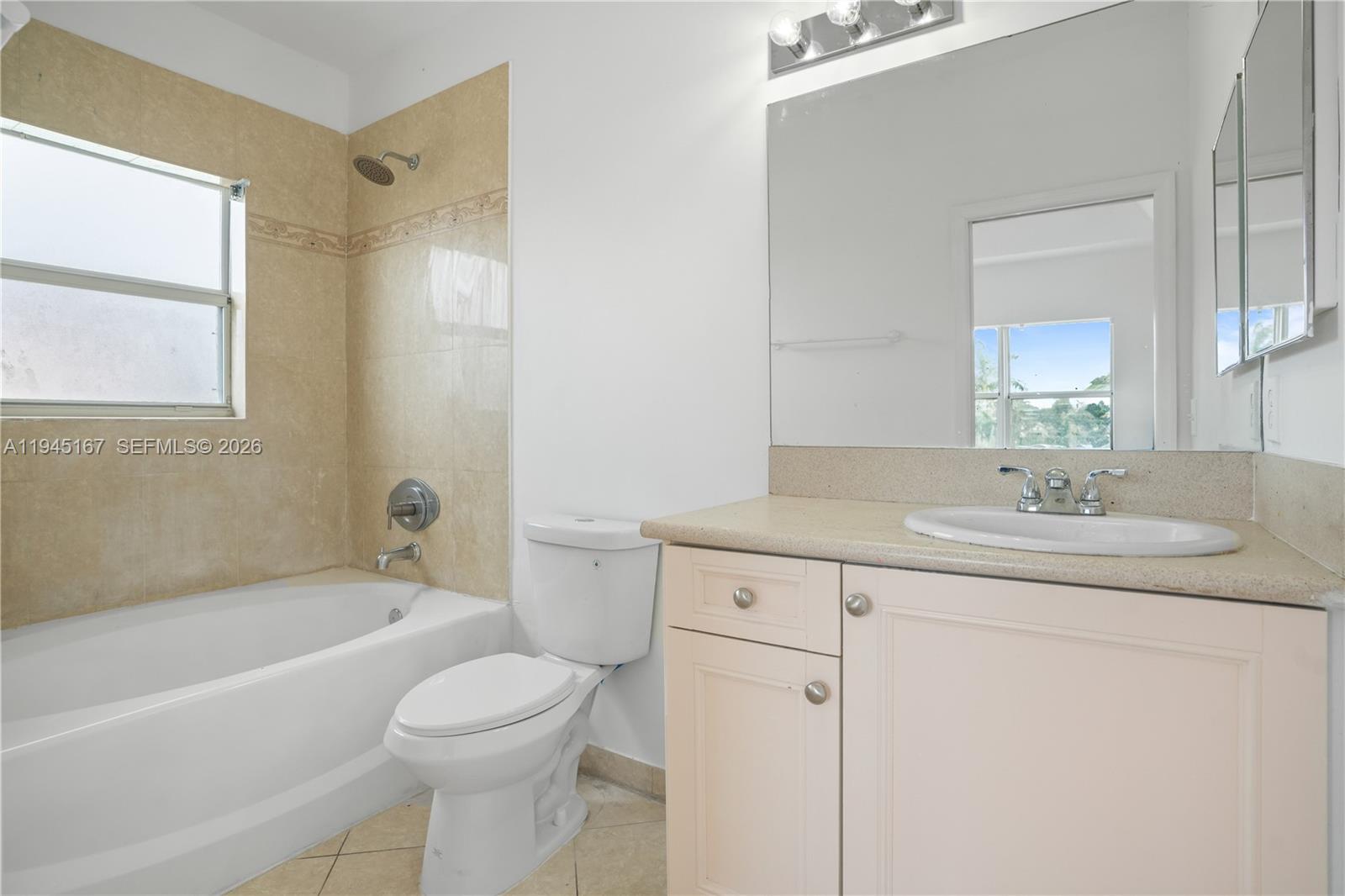 ESTANCIA AT PALM SPRINGS - Residential