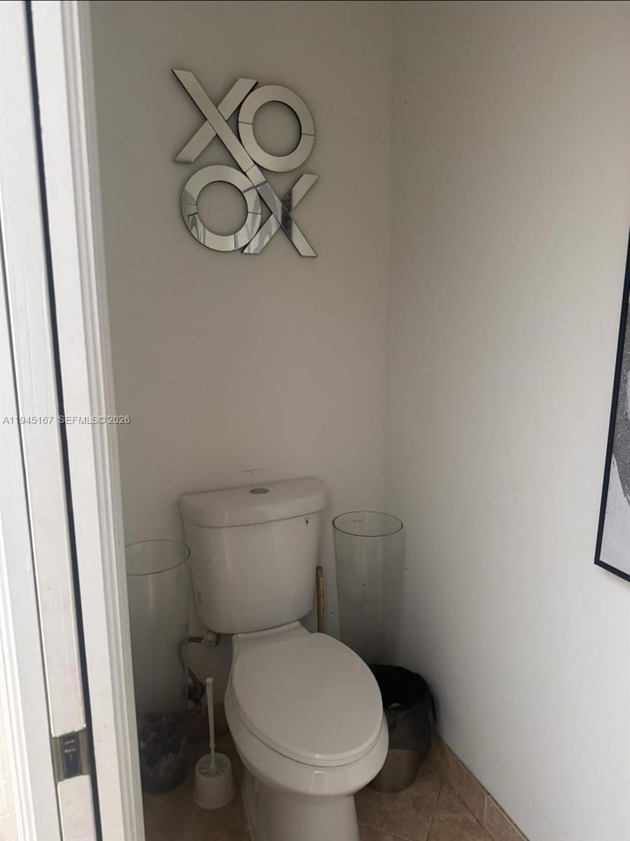 ESTANCIA AT PALM SPRINGS - Residential