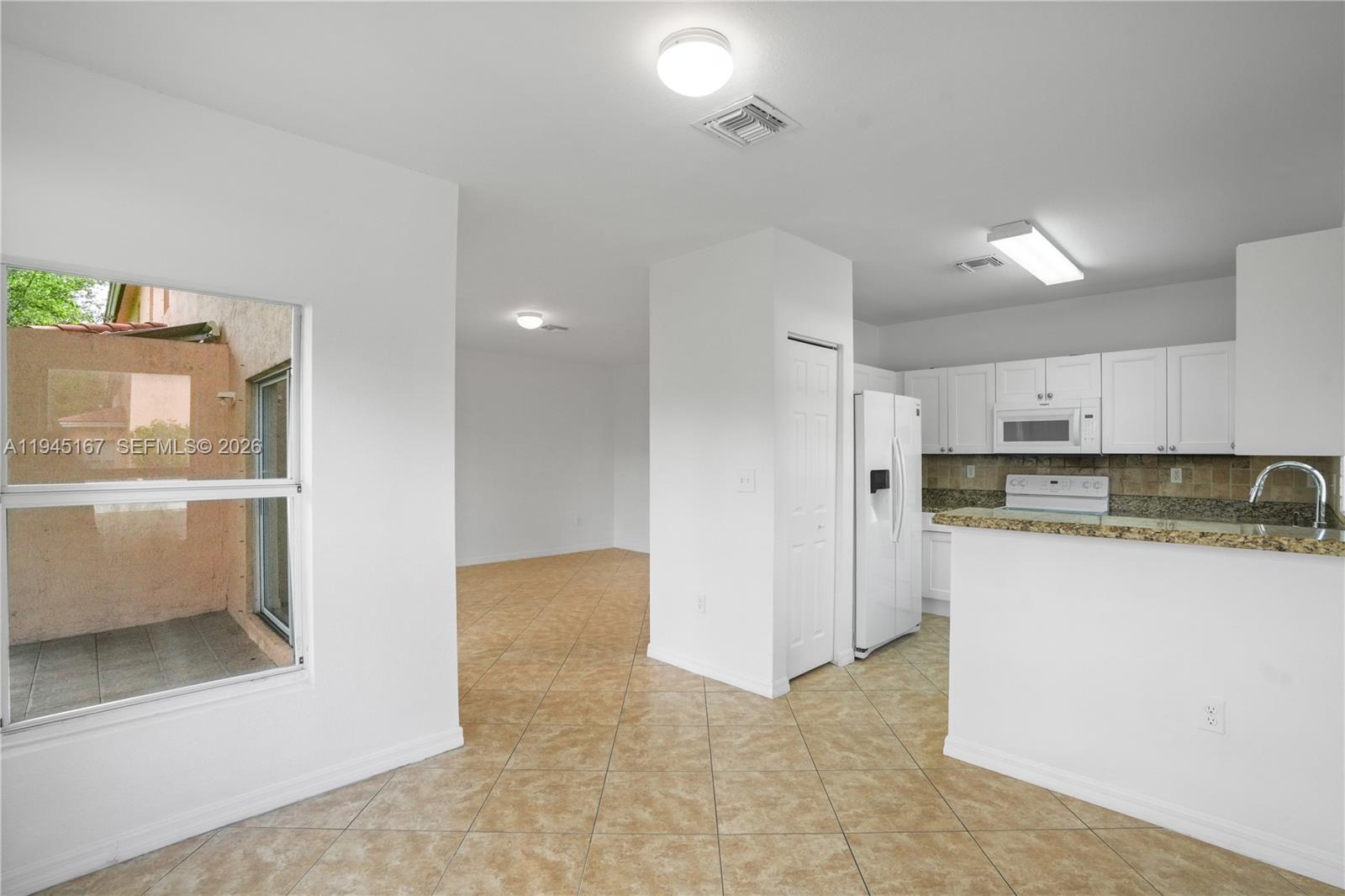 ESTANCIA AT PALM SPRINGS - Residential