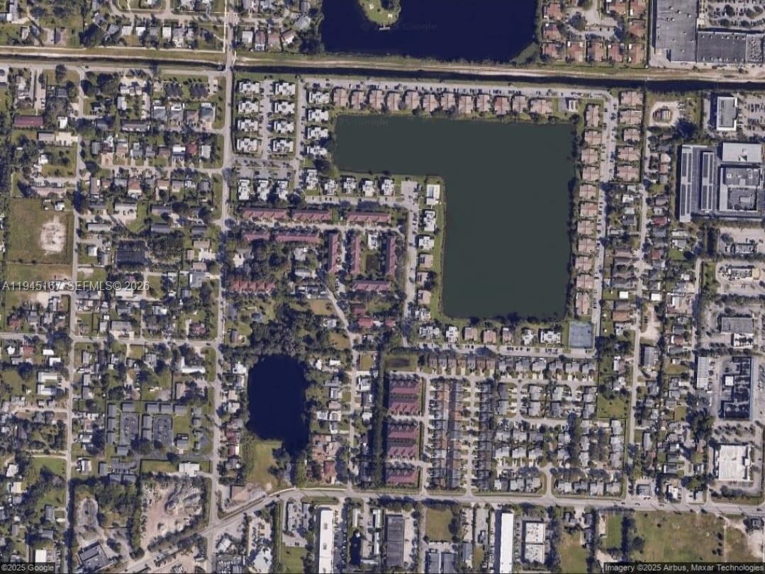 ESTANCIA AT PALM SPRINGS - Residential