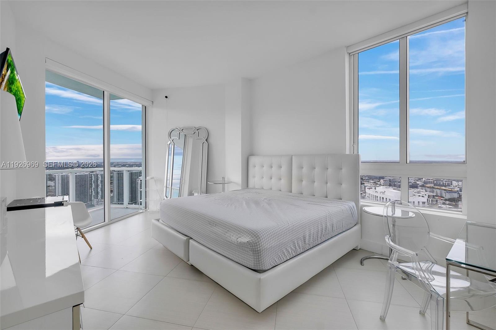 QUANTUM ON THE BAY CONDO - Residential