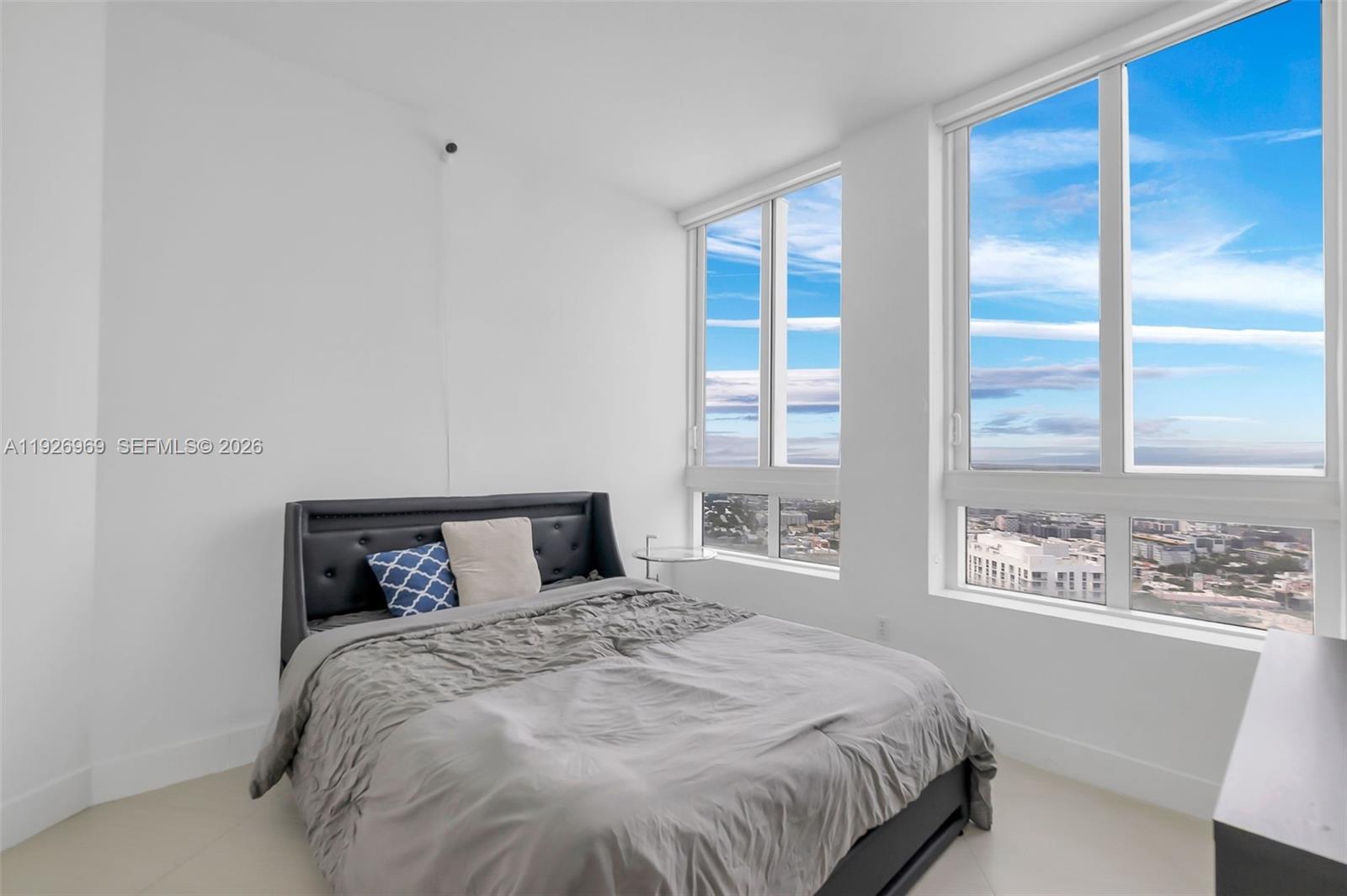 QUANTUM ON THE BAY CONDO - Residential