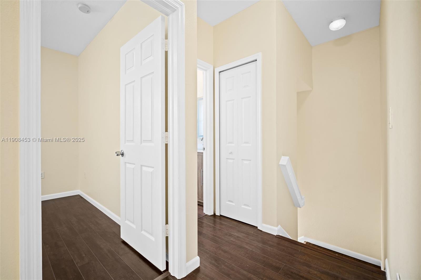 RIVERSIDE AT BISC NATL PK - Residential