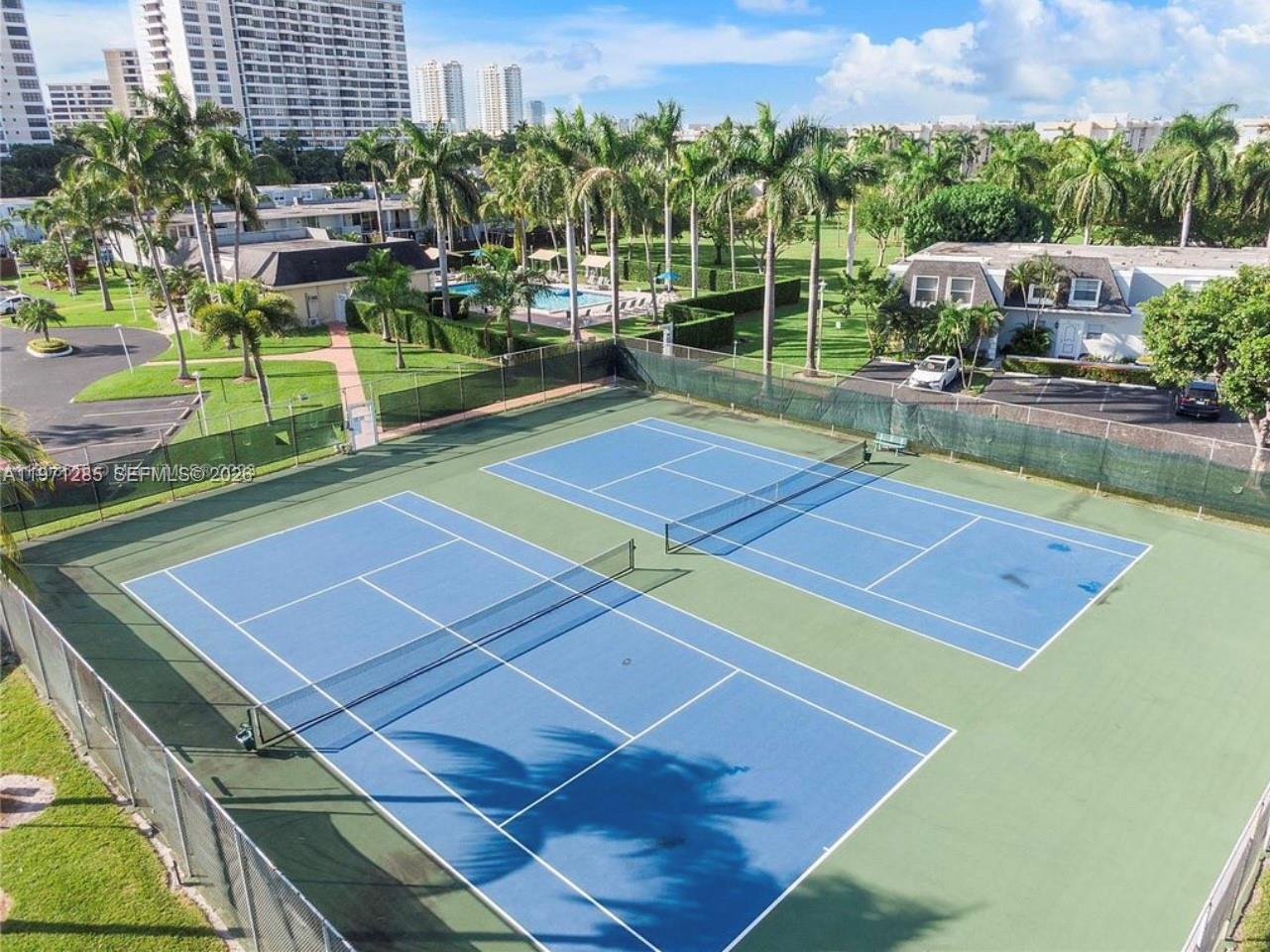 VENETIAN PARK I CONDO - Residential