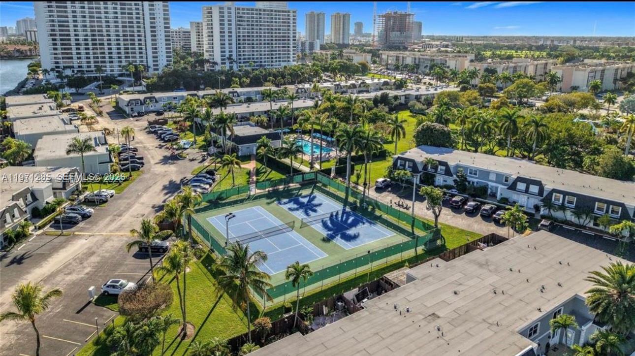 VENETIAN PARK I CONDO - Residential
