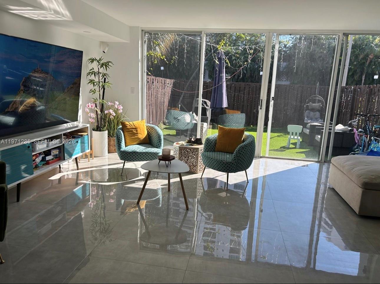 VENETIAN PARK I CONDO - Residential