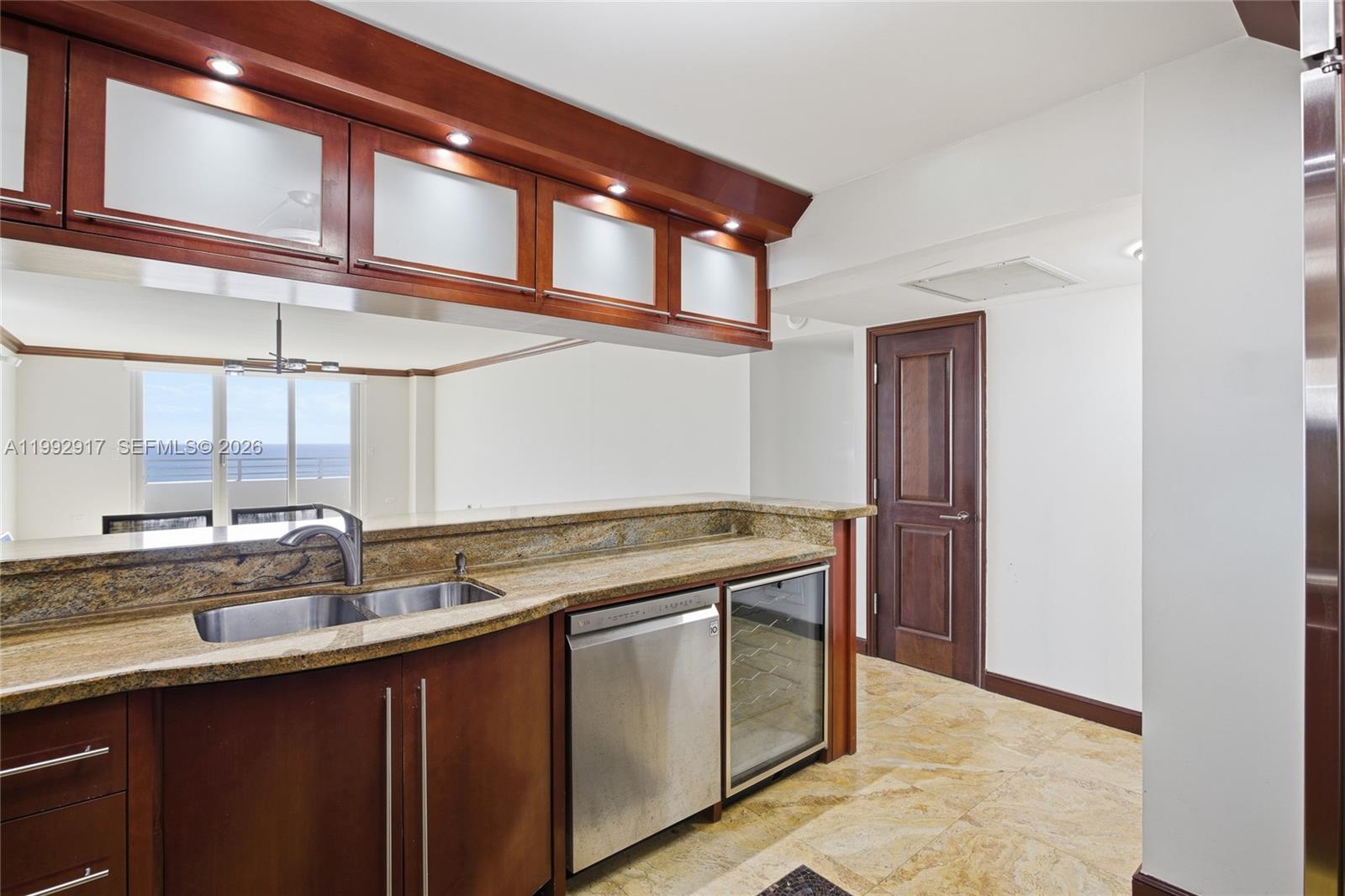 OCEANSIDE PLAZA CONDO - Residential Lease