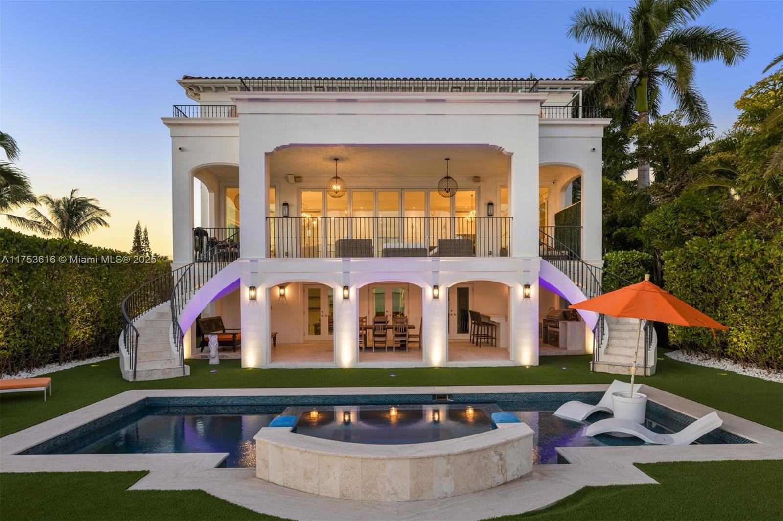 TREASURE ISLAND - Residential