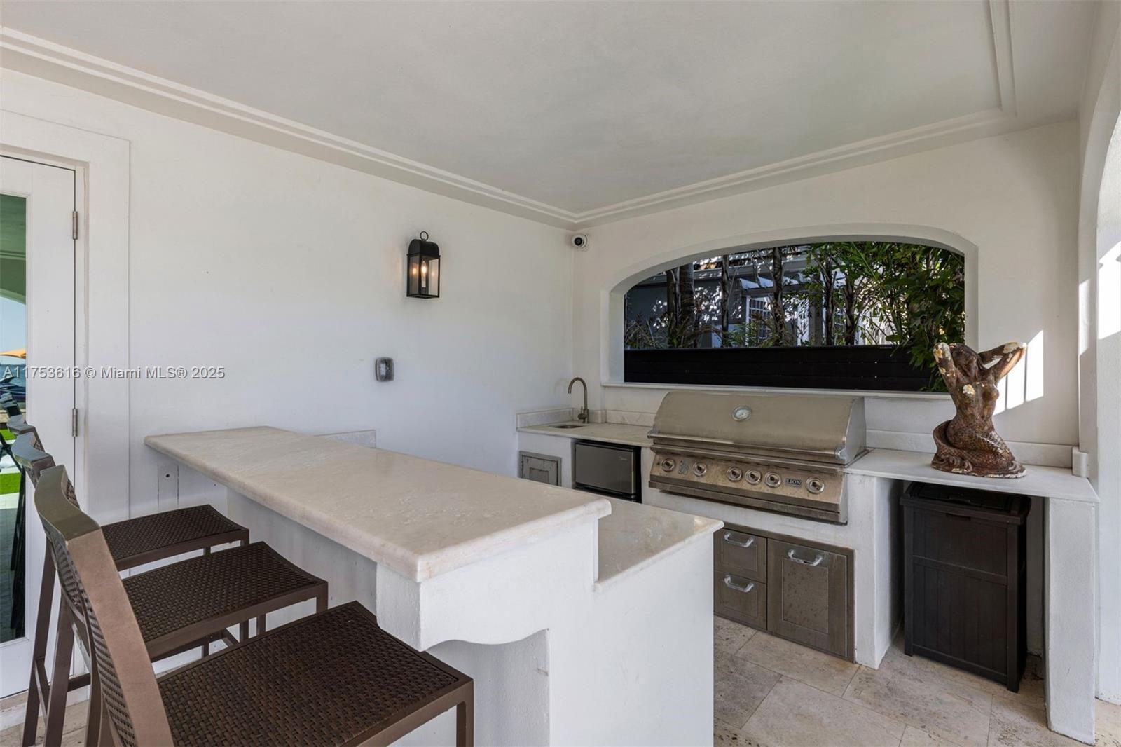 TREASURE ISLAND - Residential