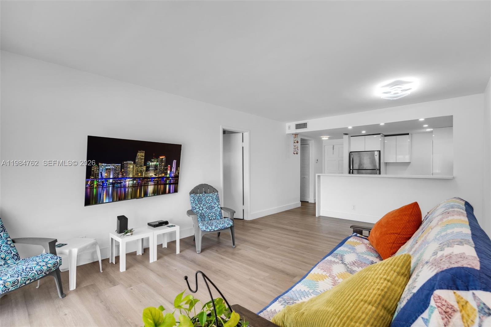 HILLCREST COUNTRY CLUB AP - Residential