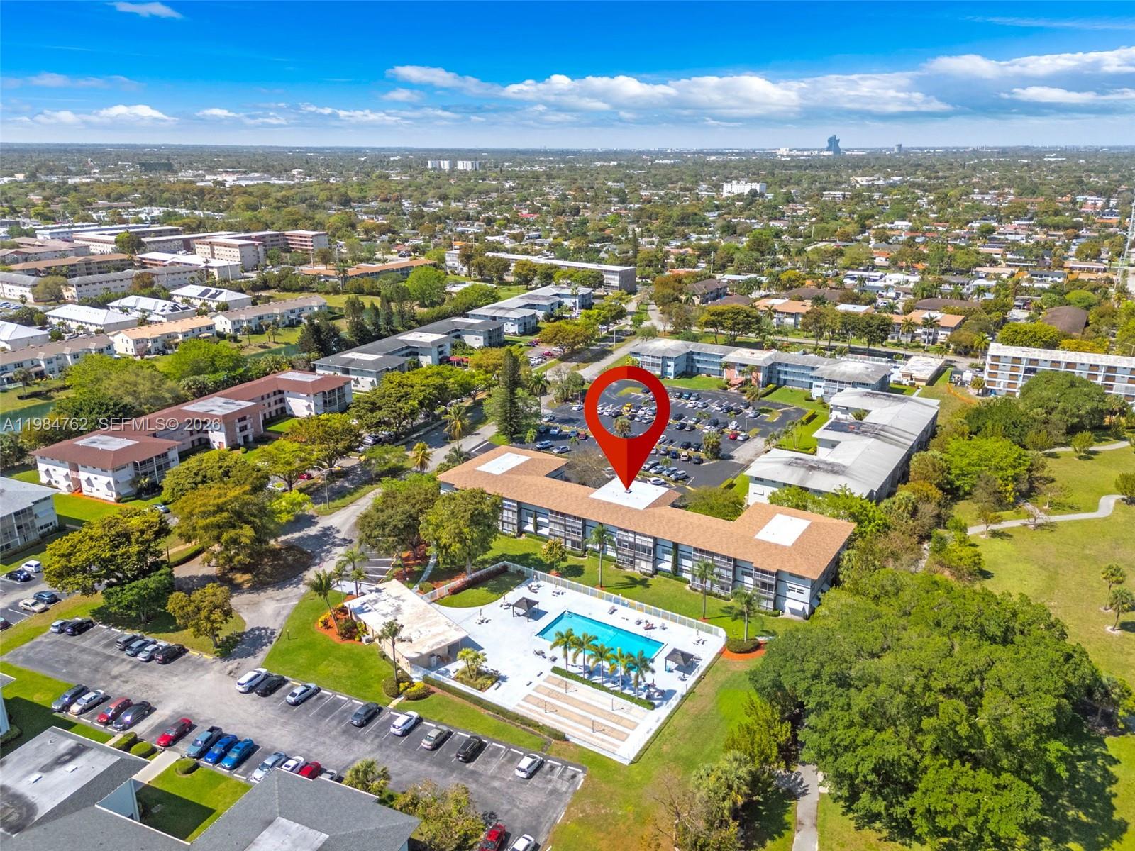 HILLCREST COUNTRY CLUB AP - Residential