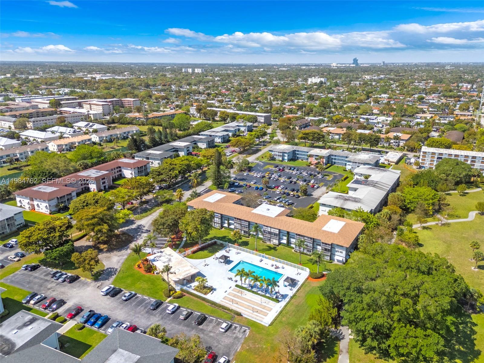 HILLCREST COUNTRY CLUB AP - Residential