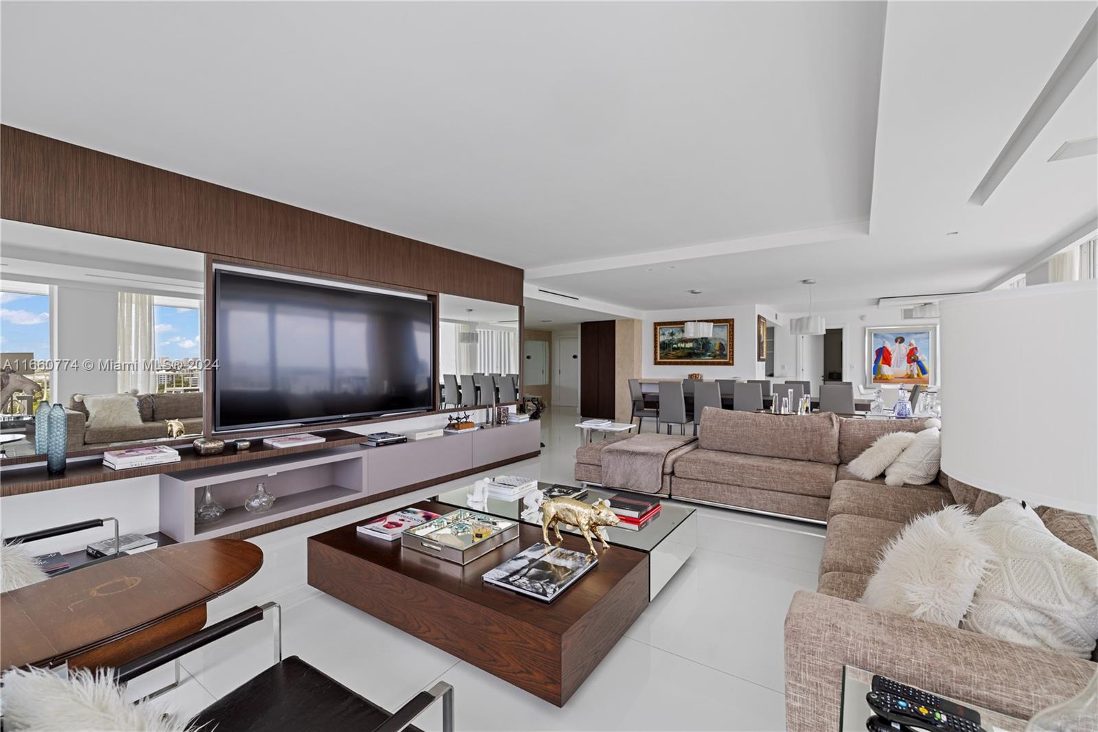 10155 Collins Ave 1210