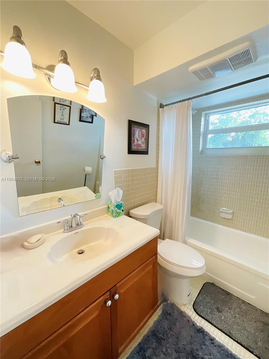 FAIRWAYS ROYALE CONDO - Residential