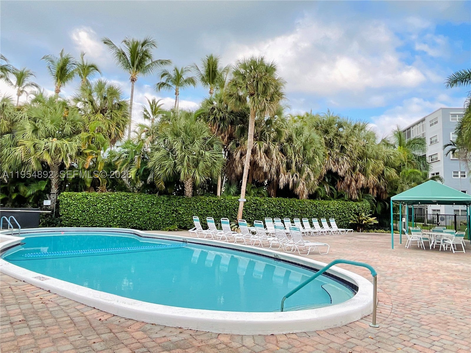 1425 Atlantic Shores Blvd 209, Hallandale Beach FL 33009