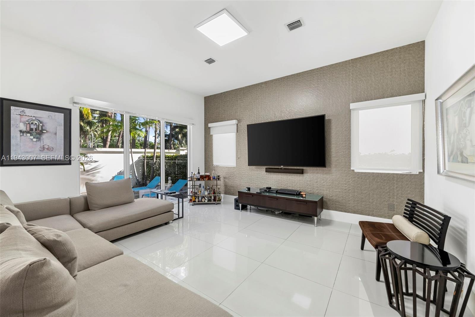 BEACHWALK - Residential