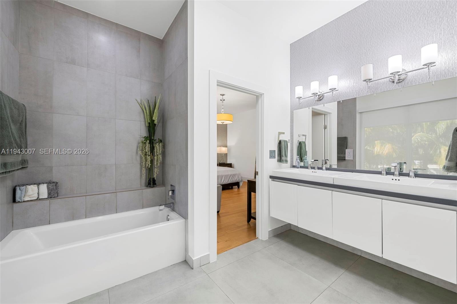 BEACHWALK - Residential