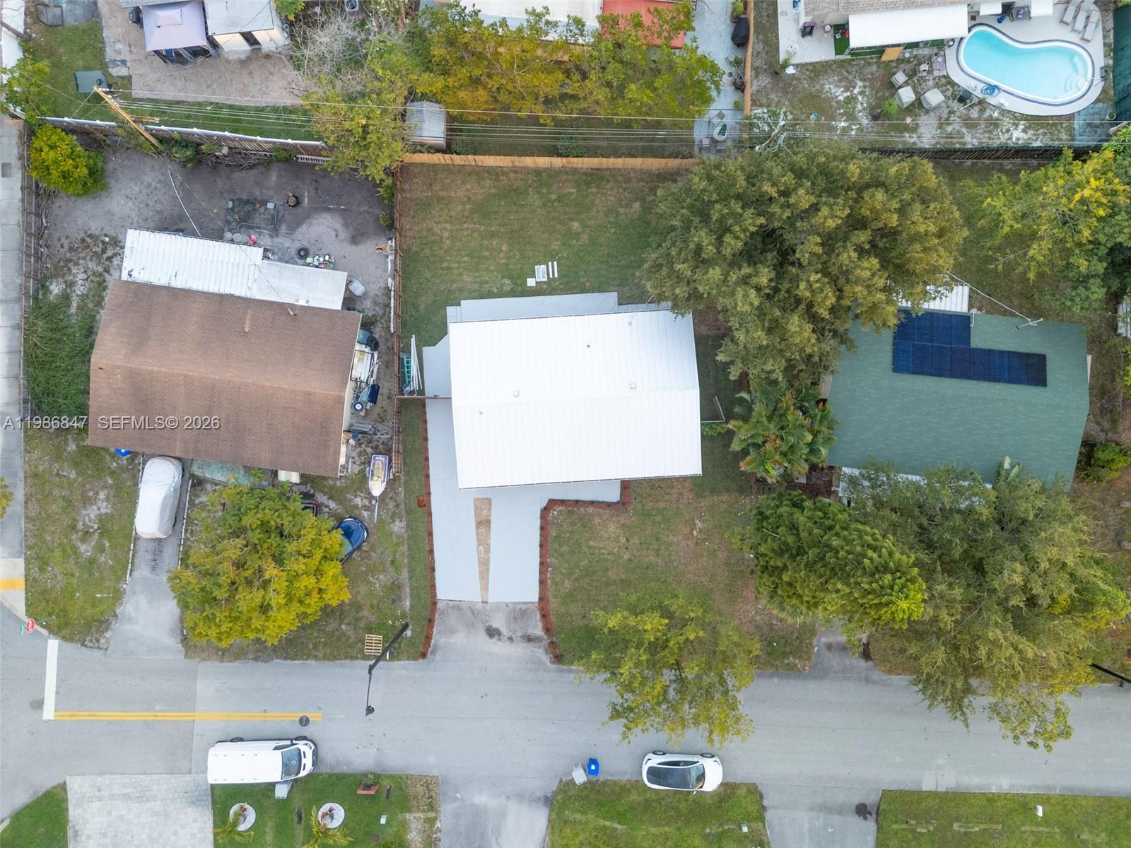 CRESTHAVEN NO 5 - Residential Lease