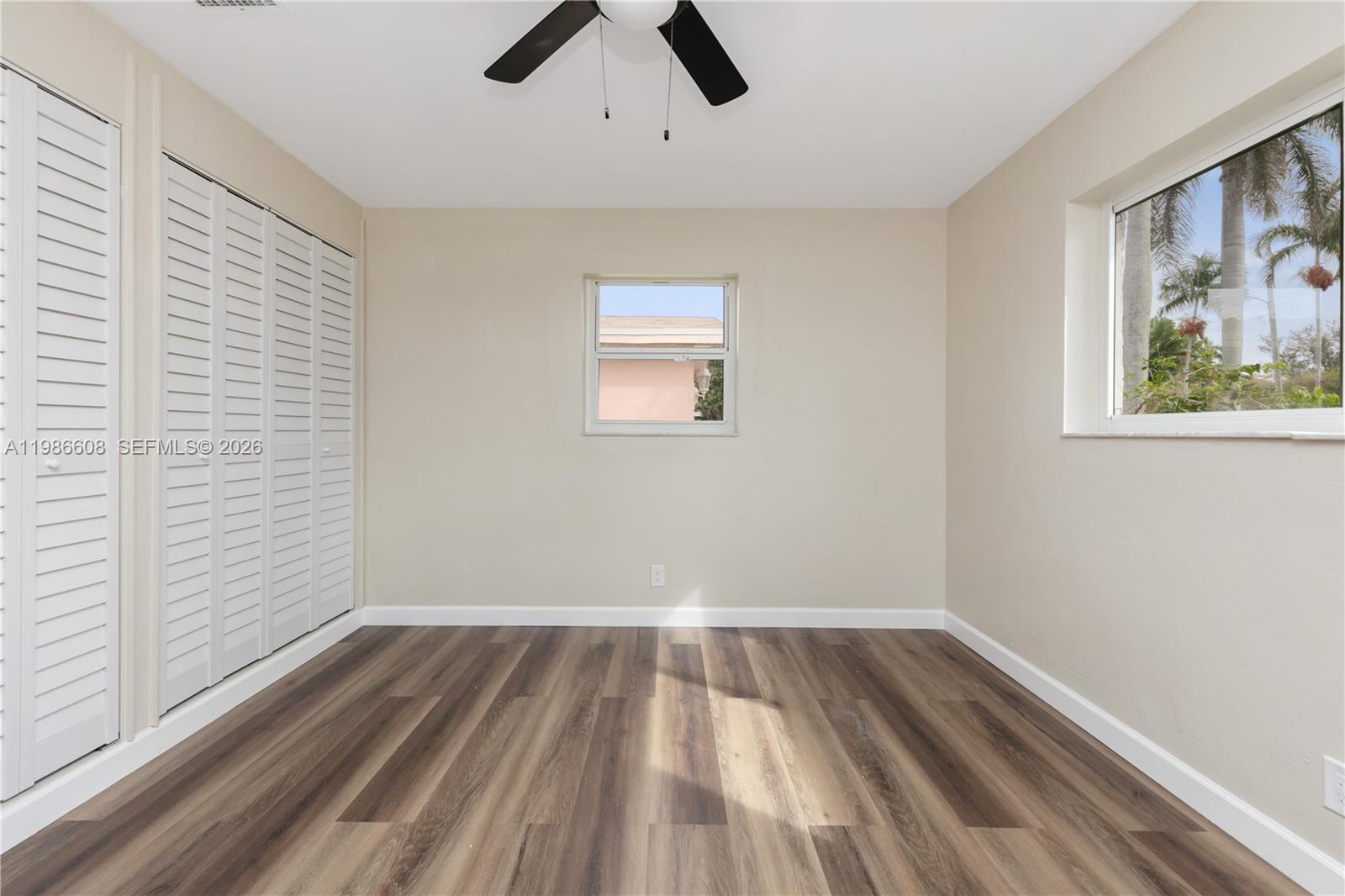 HOLLYWOOD HOMESITES HIGH - Residential Lease