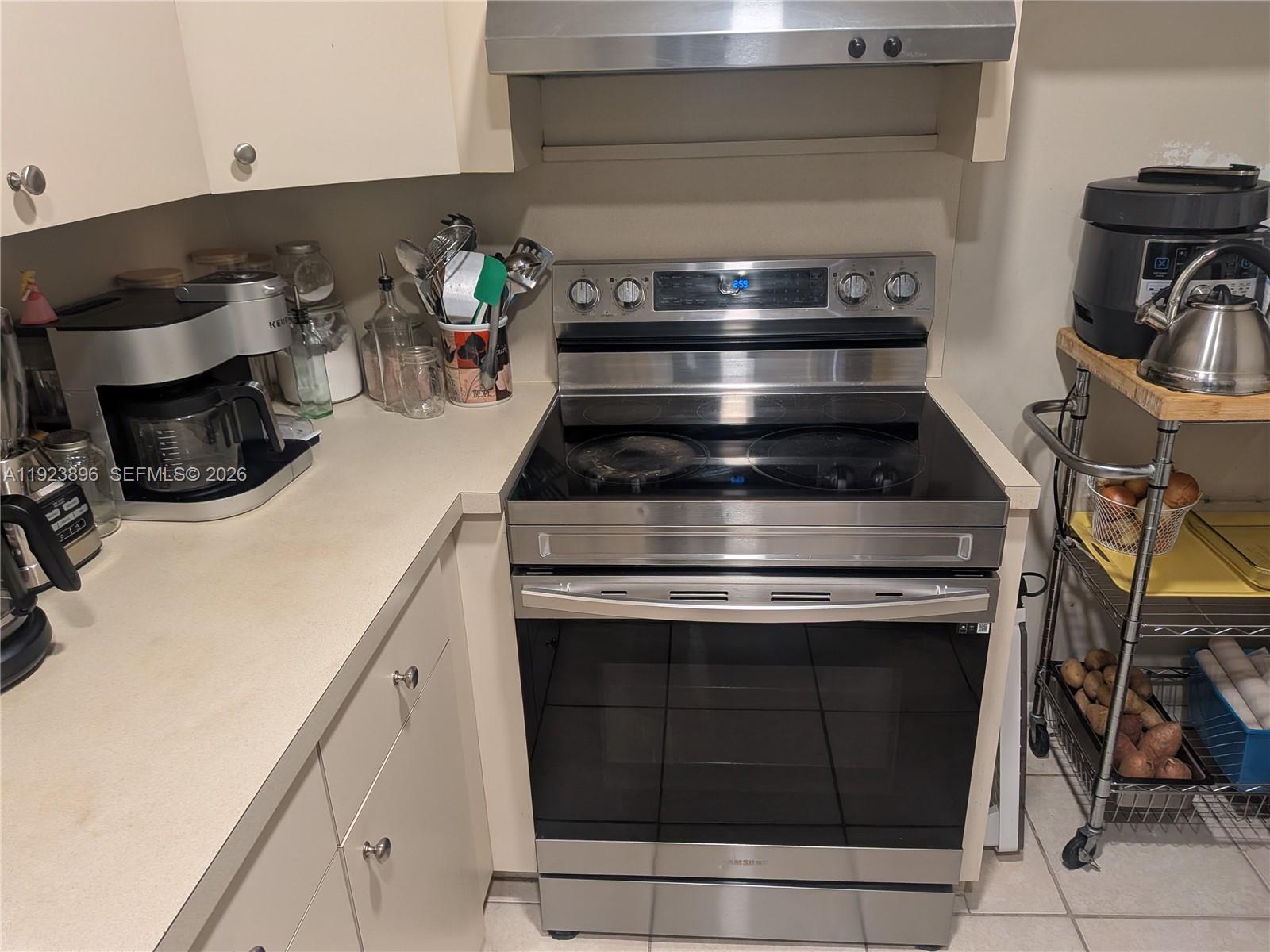 LAGO DEL REY CONDO #3 - Residential