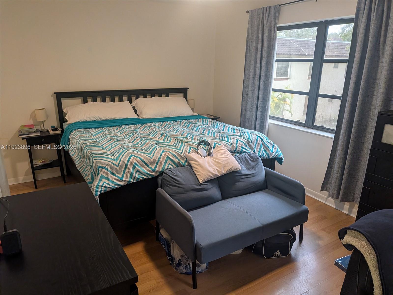 LAGO DEL REY CONDO #3 - Residential