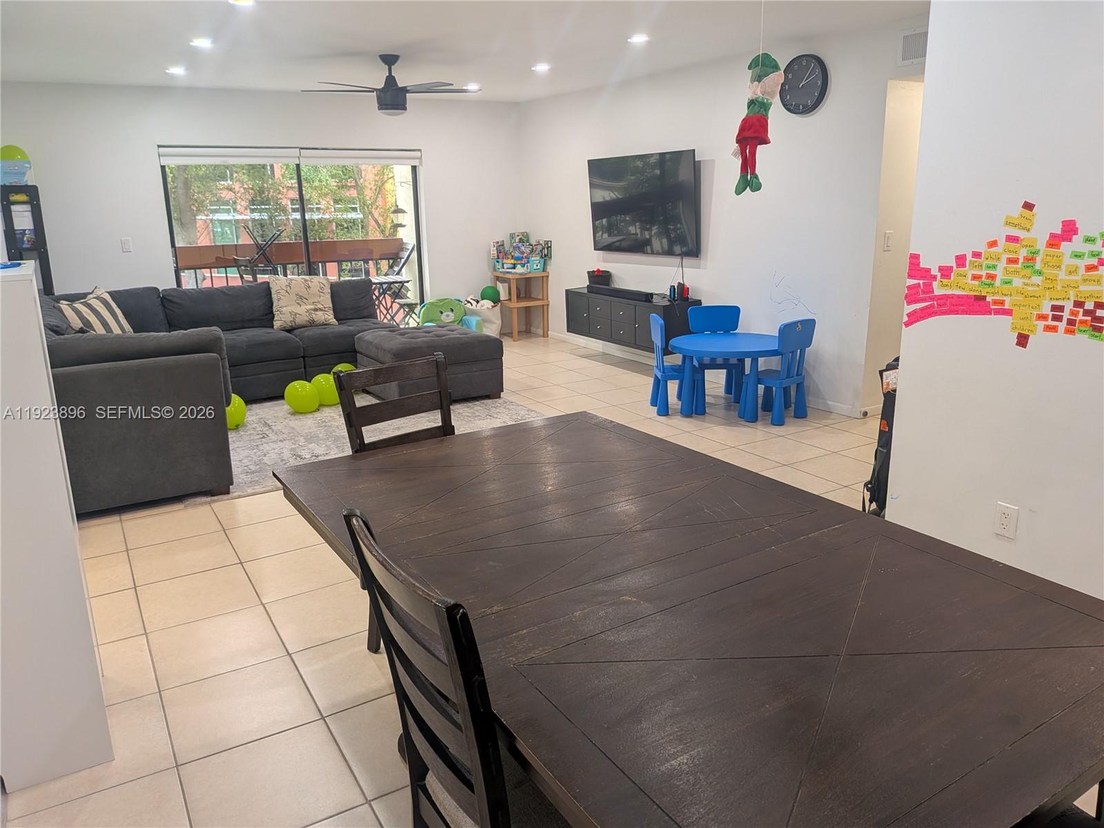 LAGO DEL REY CONDO #3 - Residential