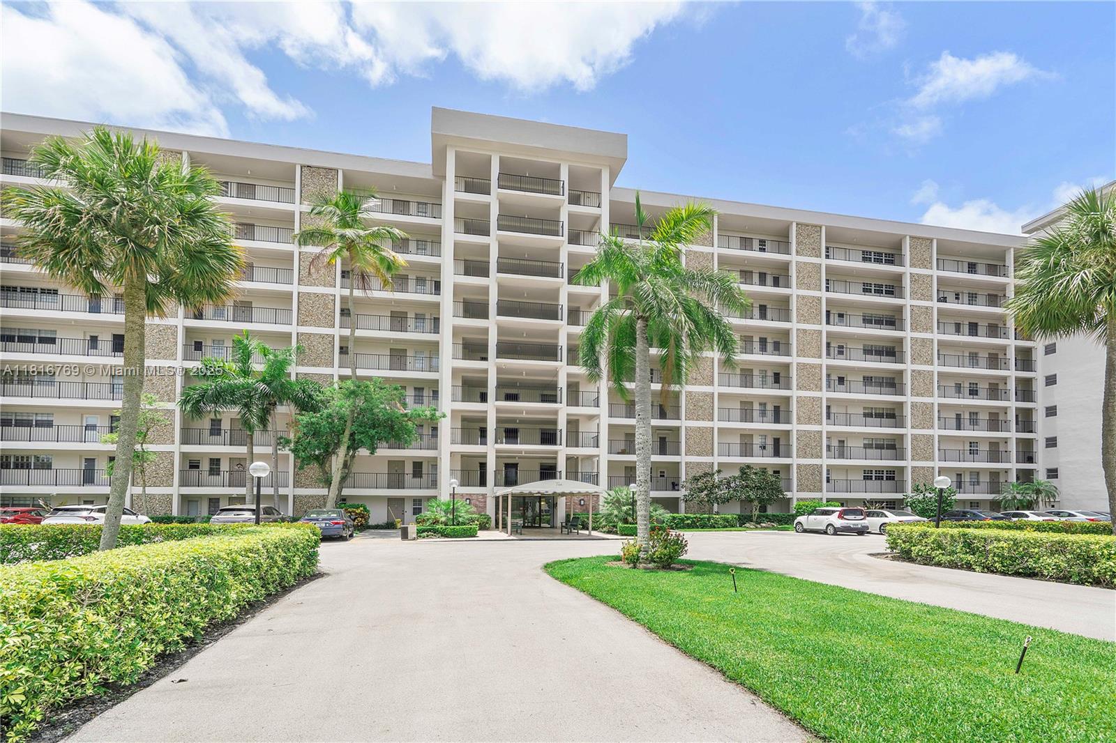Rental Property at 3150 N Palm Aire Dr 104, Pompano Beach, Broward County, Florida - Bedrooms: 1 
Bathrooms: 2  - $2,100 MO.