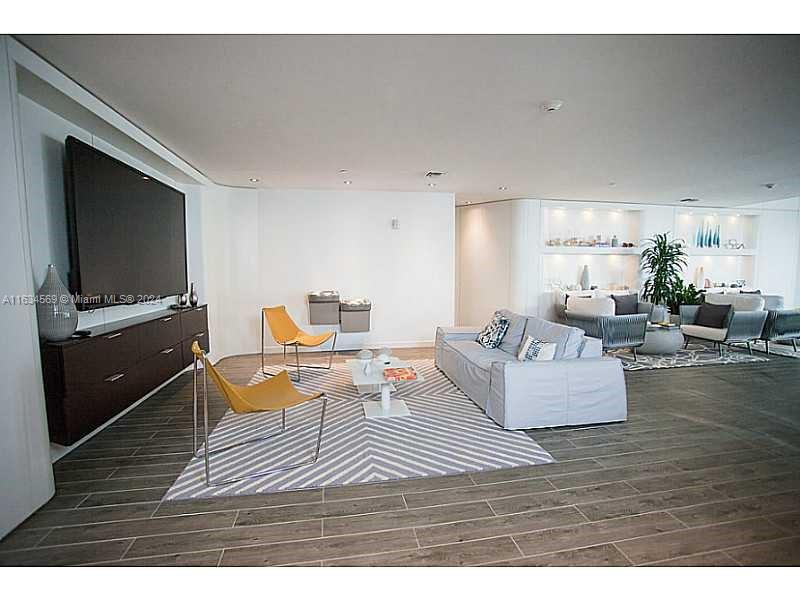 BEACHWALK CONDOMINIUM - Residential