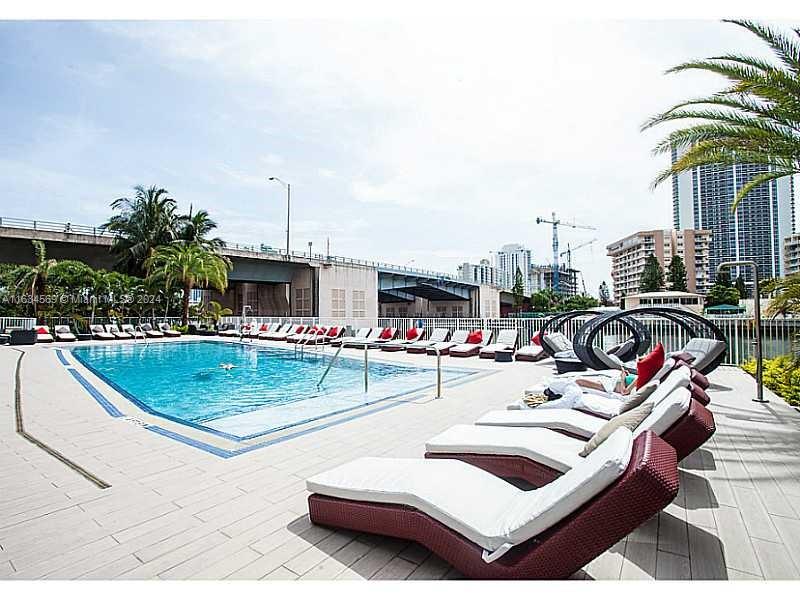 BEACHWALK CONDOMINIUM - Residential