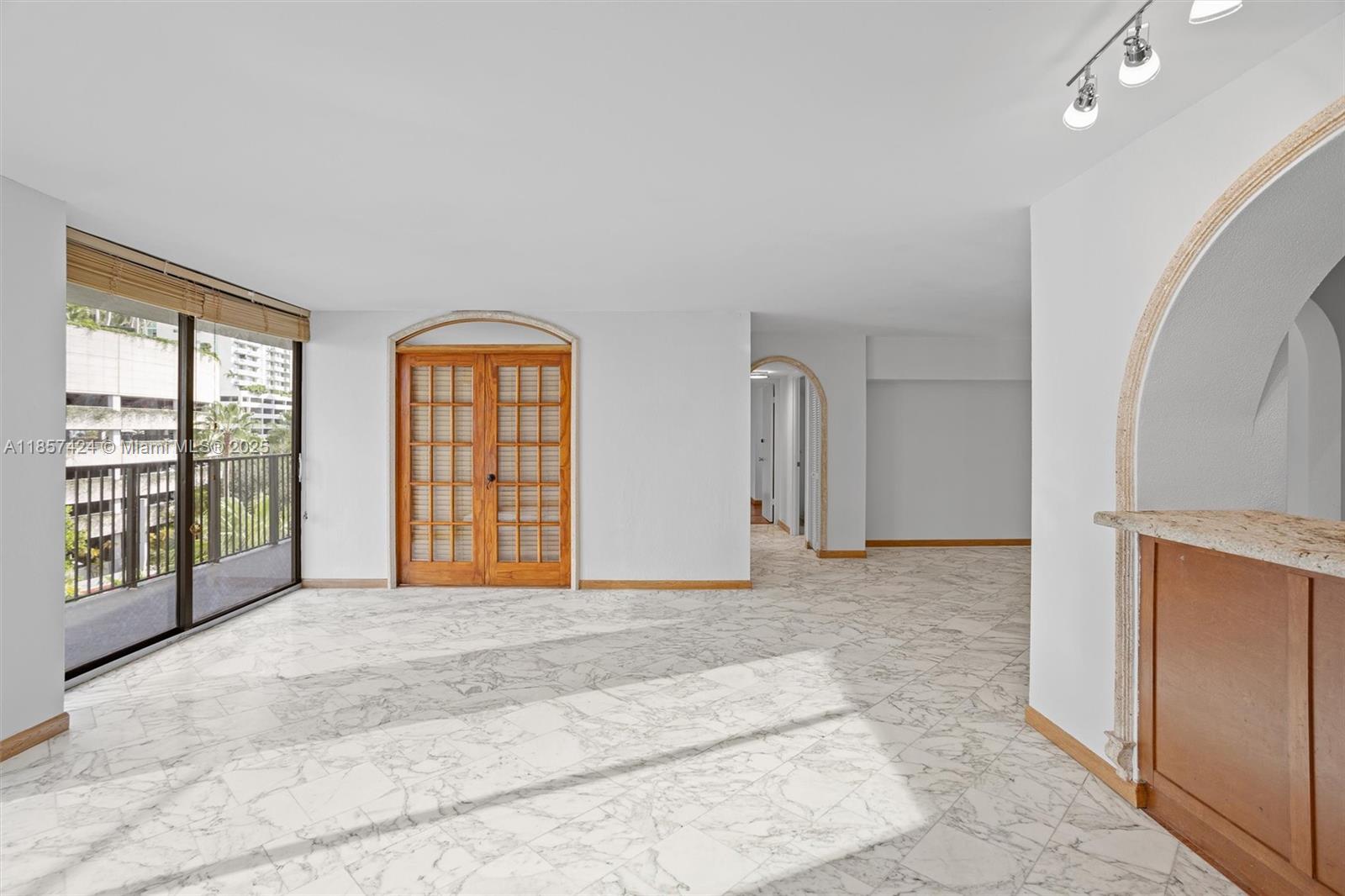 1450 Brickell Bay Dr 515