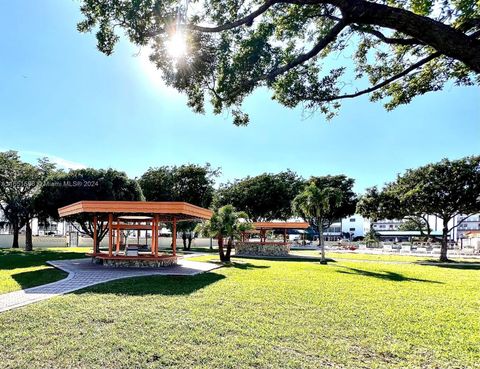 A home in Lauderdale Lakes