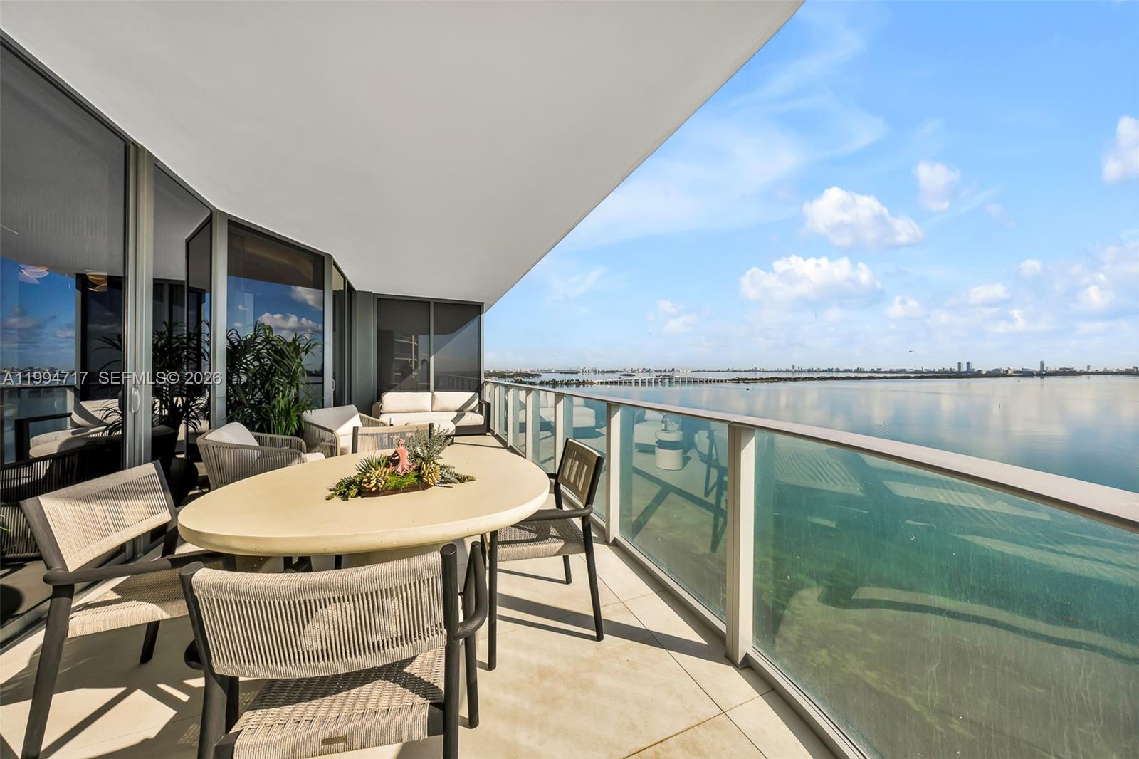 700 NE 24th St 24th St 1507