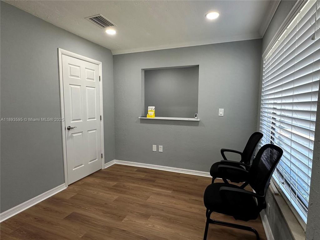 Photo of 7070 Taft St, Hollywood, FL 33024 (MLS # A11893595)