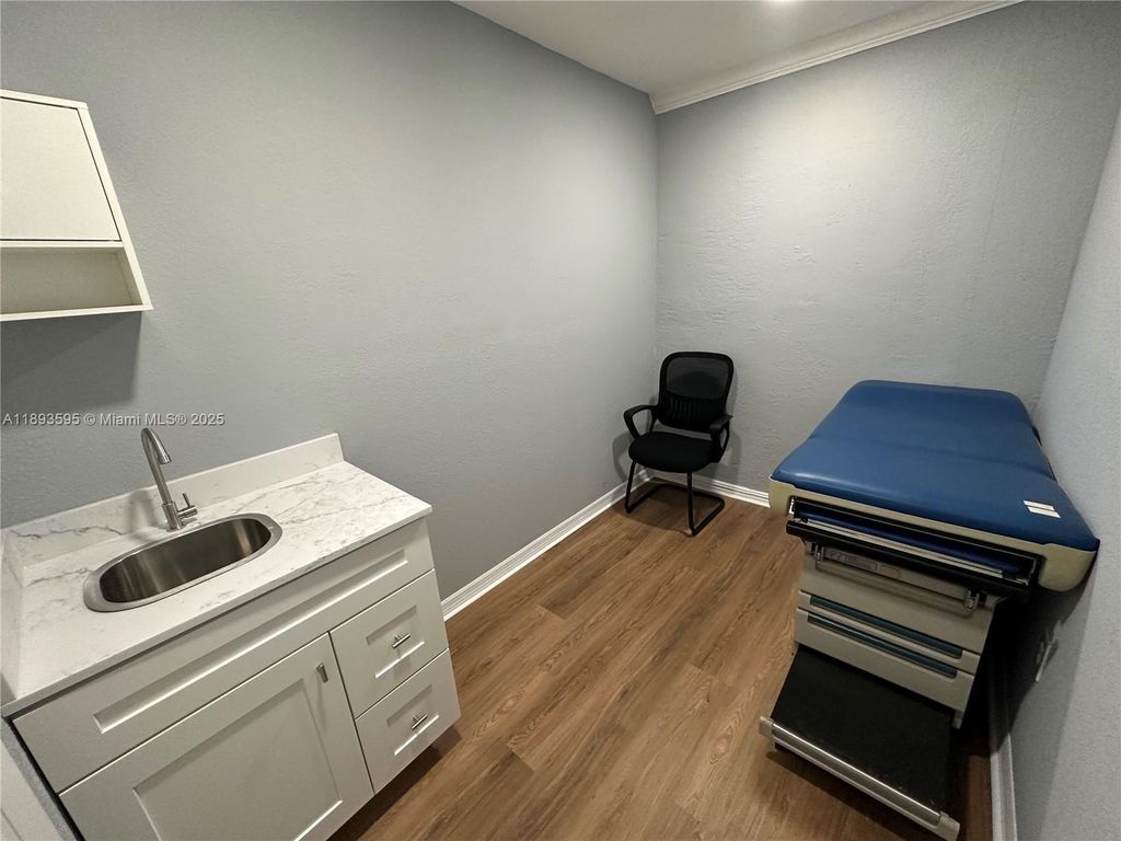 Photo of 7070 Taft St, Hollywood, FL 33024 (MLS # A11893595)