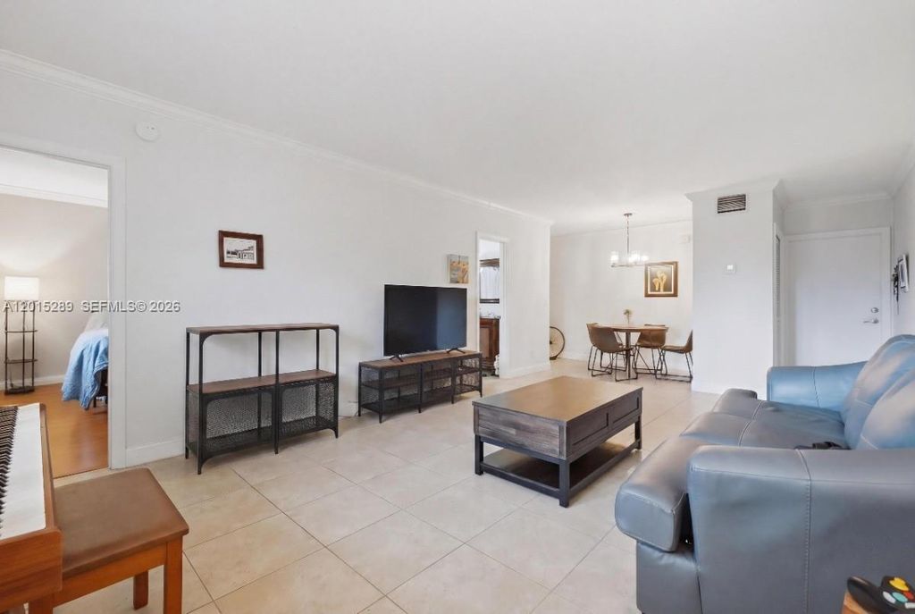 Photo of 2426 SE 17th Causeway #303A, Fort Lauderdale, FL 33316 (MLS # A12015289)