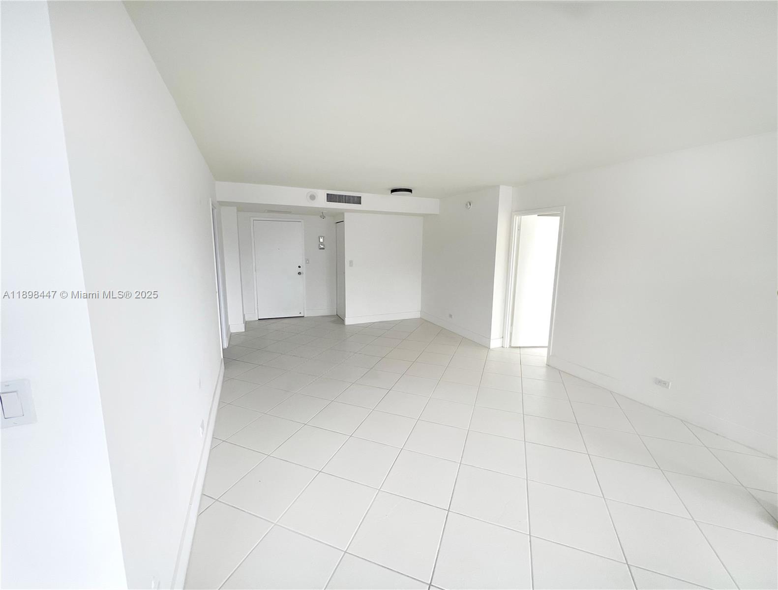 WINSTON TOWERS 200 - Residential