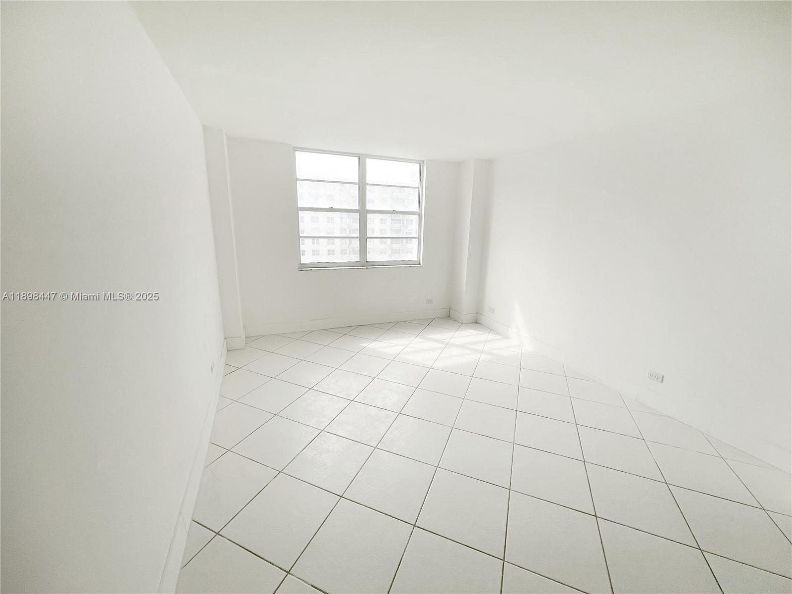 WINSTON TOWERS 200 - Residential