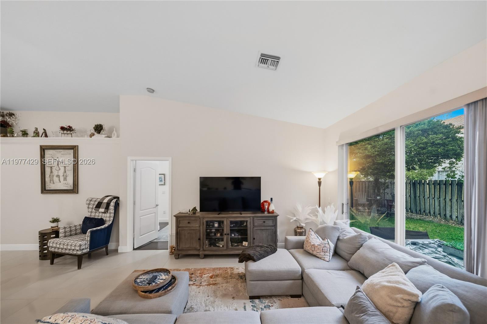 CASTLE ROCK A REPLAT - Residential Lease