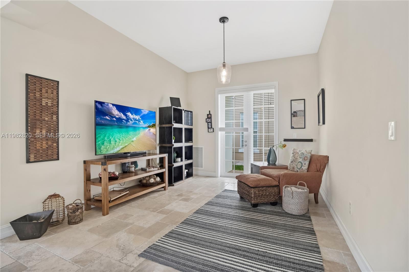 RIVER OAKS - Residential