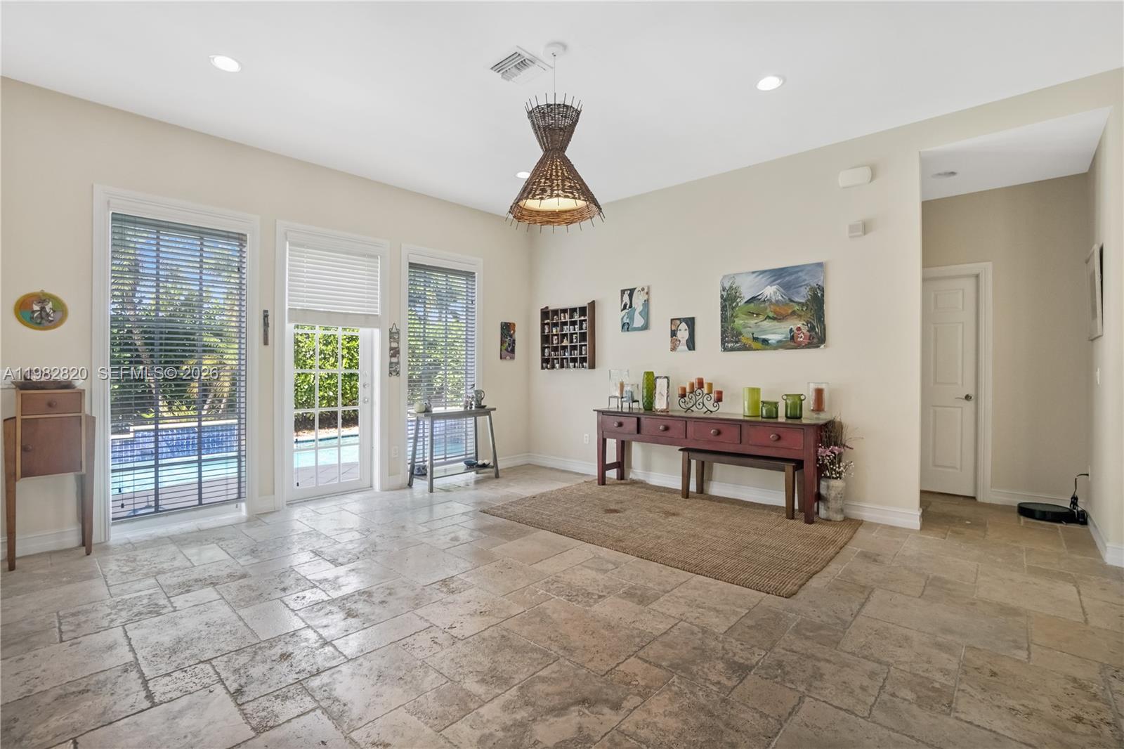 RIVER OAKS - Residential