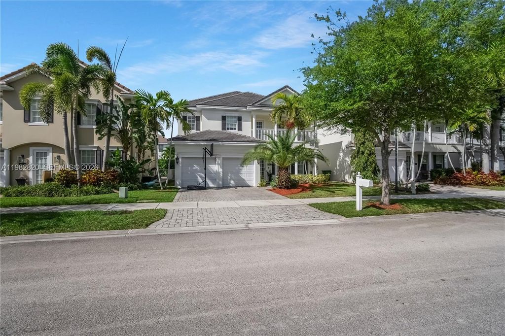 Photo of 1419 SW 21st Ct, Fort Lauderdale, FL 33315 (MLS # A11982820)