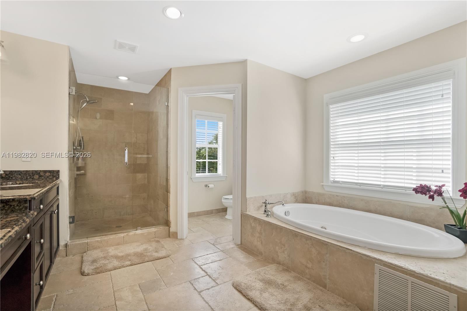 RIVER OAKS - Residential