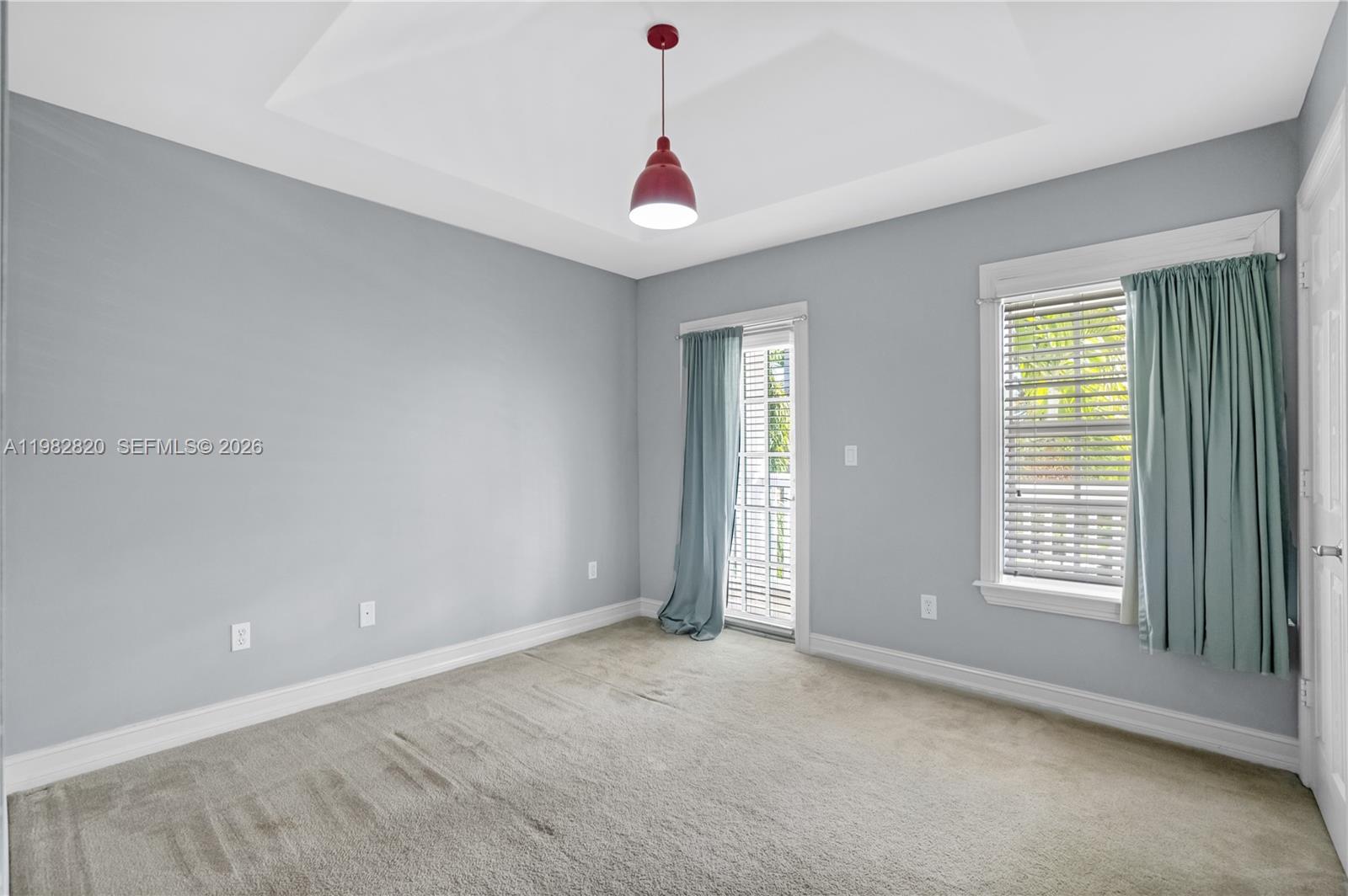 RIVER OAKS - Residential