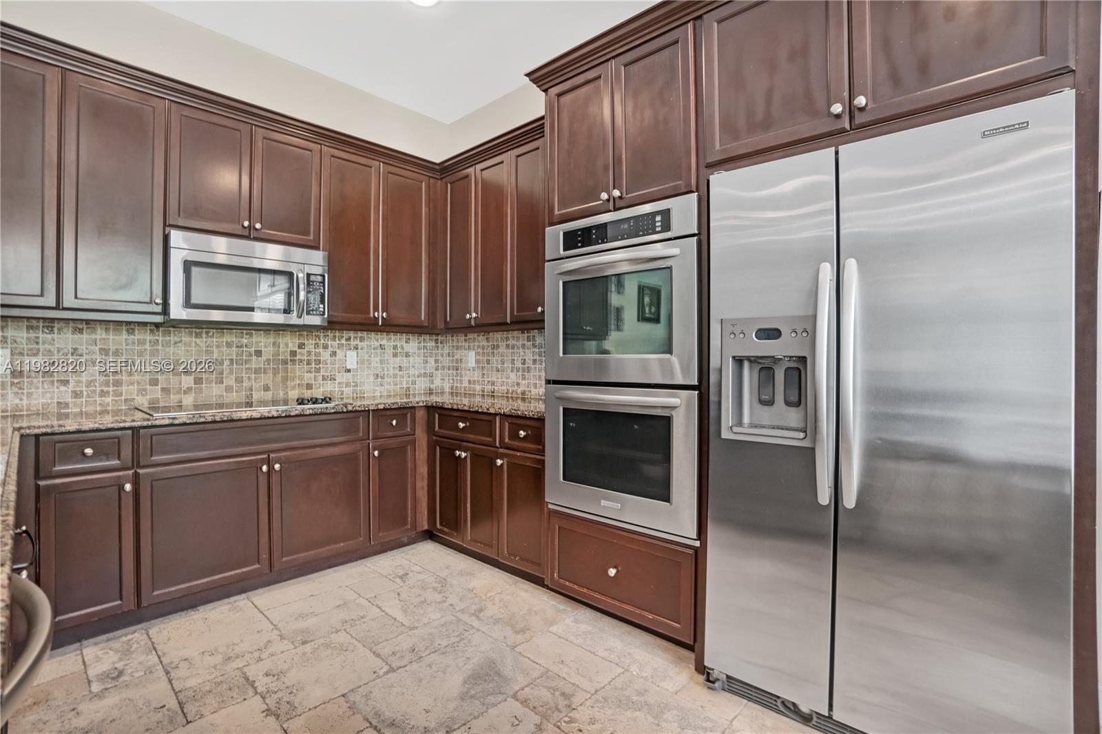 RIVER OAKS - Residential