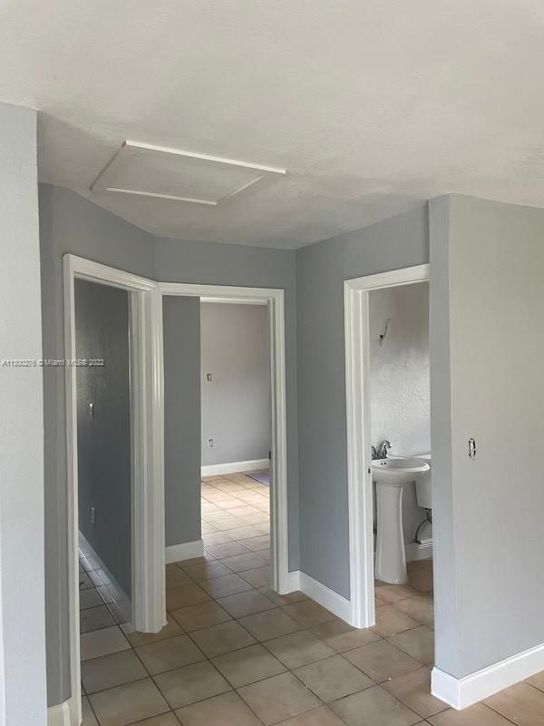 HIALEAH 7TH ADDN - Residential Lease