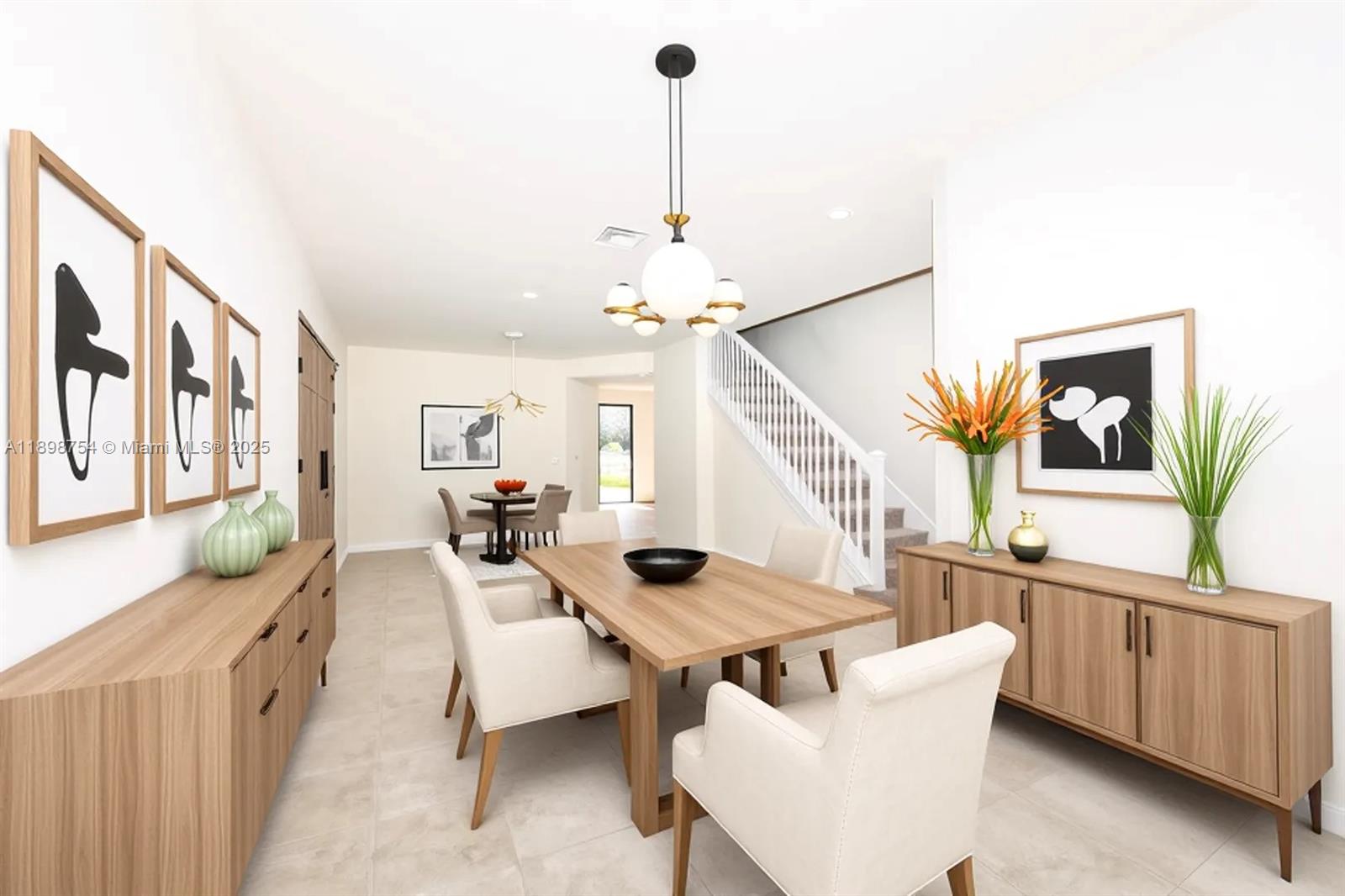3412 W 103rd Ter, Hialeah, FL, 33018/$749,900 2 3412 W 103rd Ter
