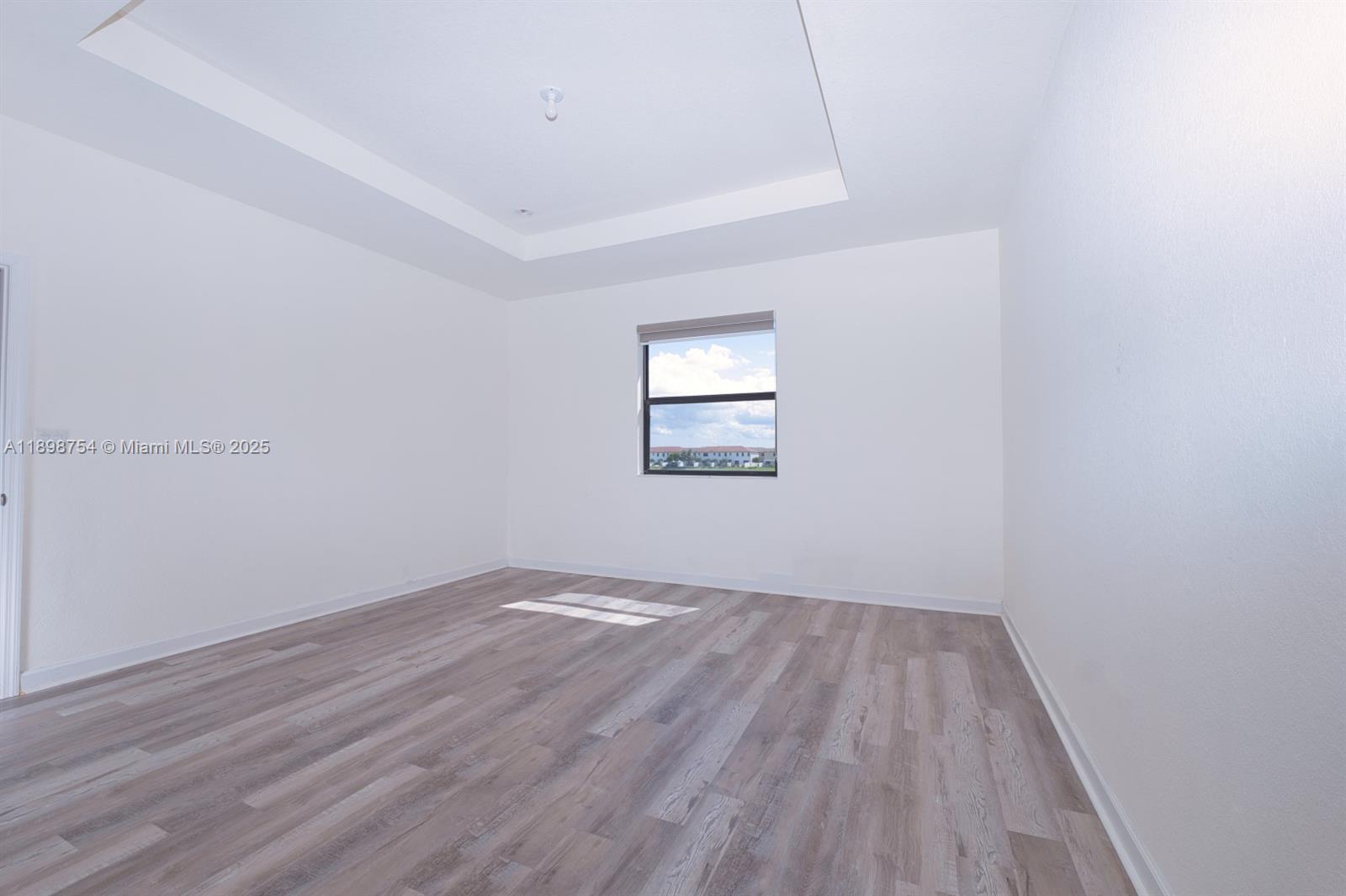AQUABELLA SECTION ONE - Residential