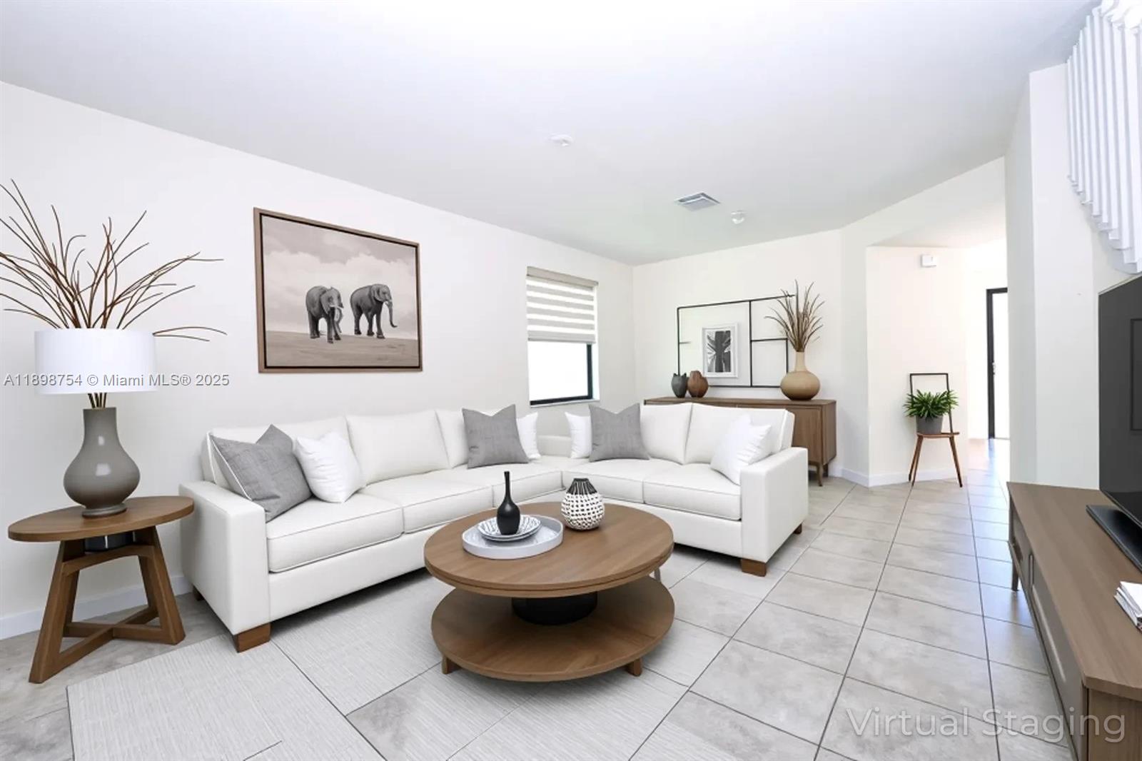 3412 W 103rd Ter, Hialeah, FL, 33018/$749,900 4 3412 W 103rd Ter