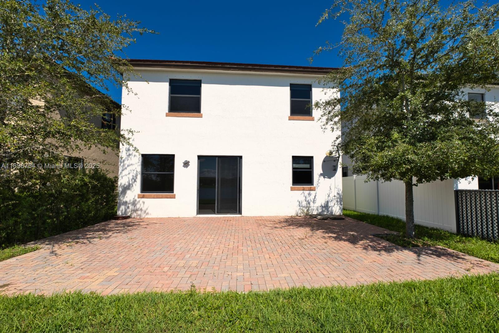 AQUABELLA SECTION ONE - Residential