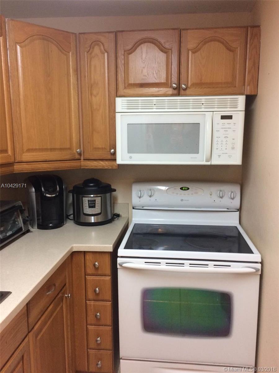 AZUL AT FONTAINEBLEAU CON - Residential